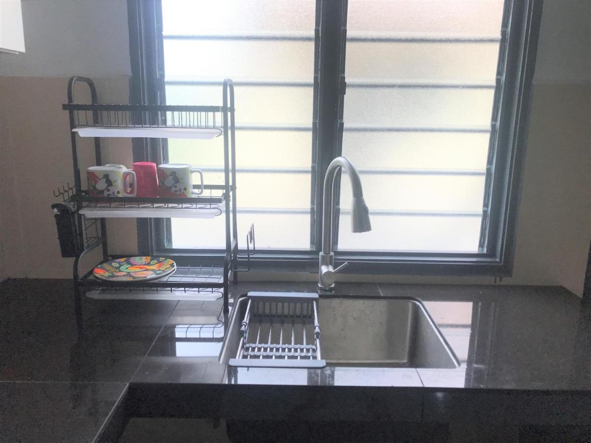 Oyo 90493 Jl Homestay Segamat Exterior photo