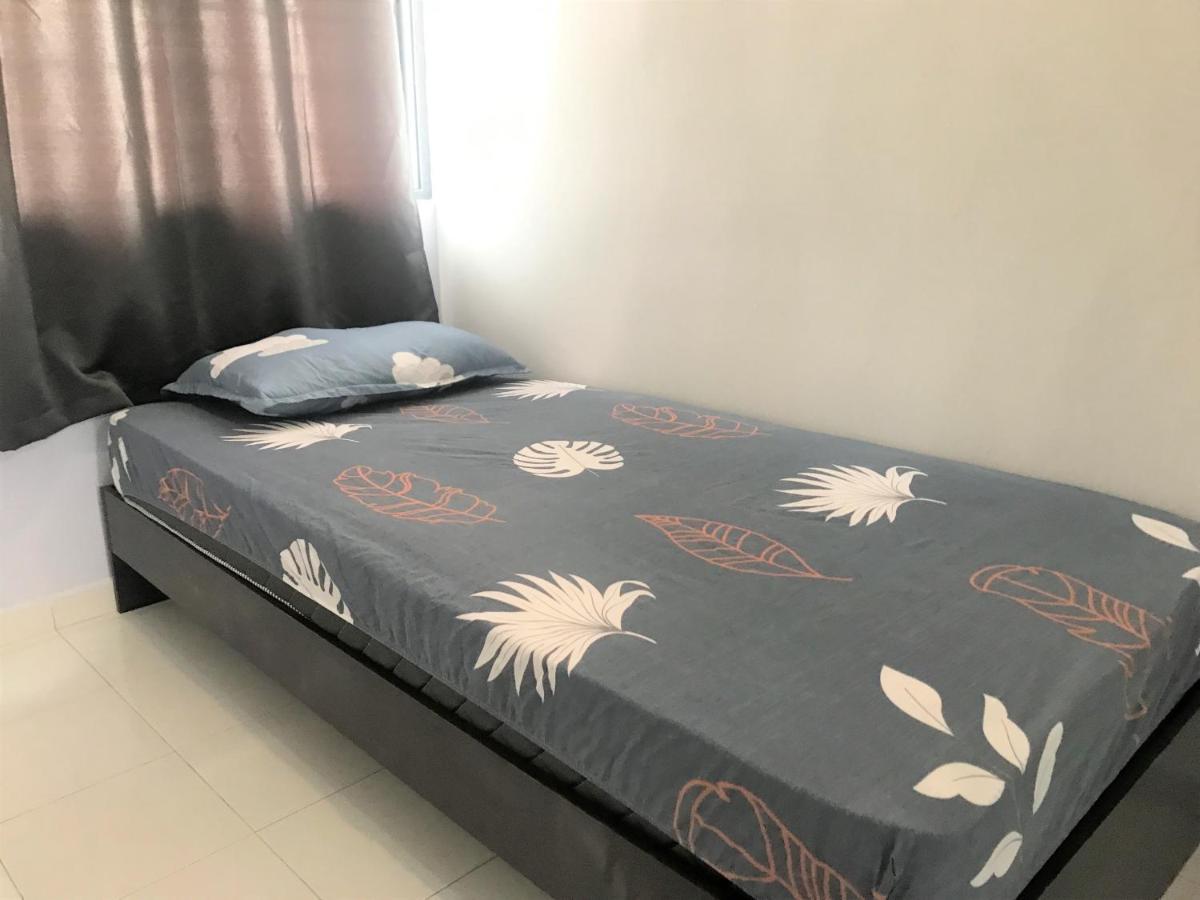 Oyo 90493 Jl Homestay Segamat Exterior photo