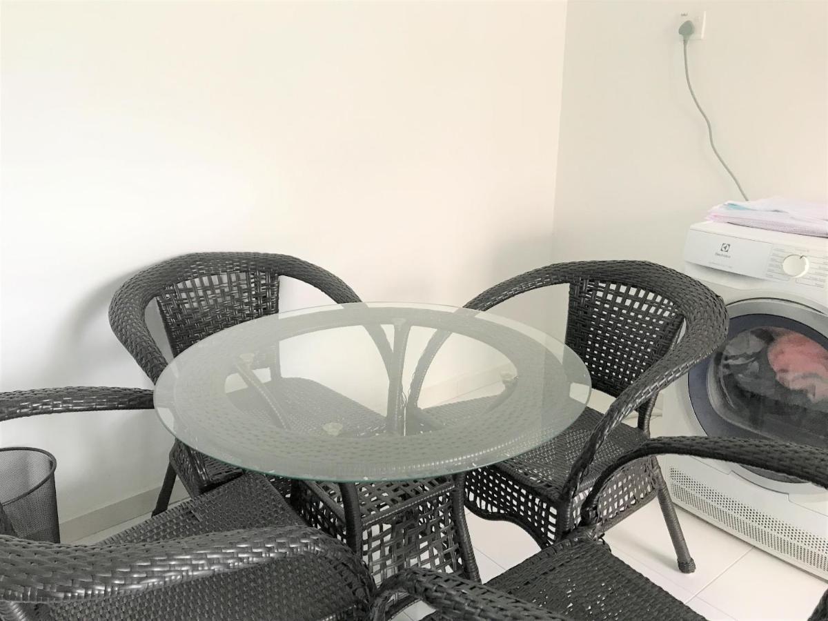 Oyo 90493 Jl Homestay Segamat Exterior photo